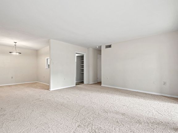 4th image of 500 Umstead Dr APT B102