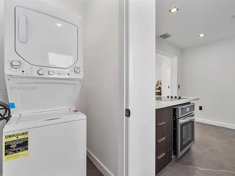 501 NW 46th St — Photo 9