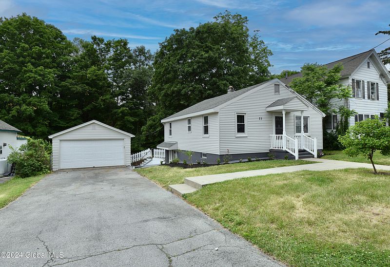 4th image of 77 Middle Street