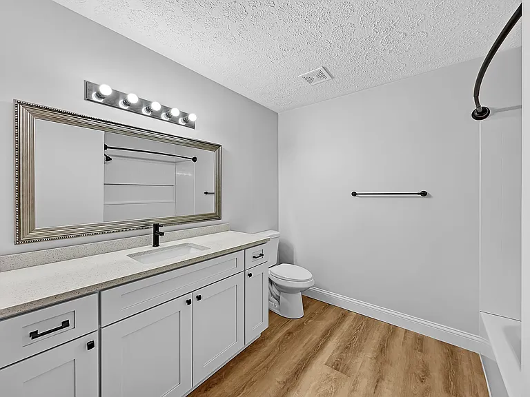 Springview Apartments — Photo 27