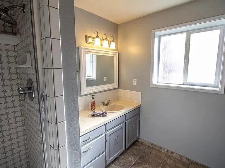 6716 Amber Ave — Photo 7