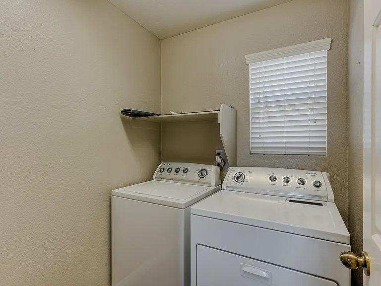 8356 Creek Canyon Ave — Photo 18