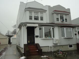 6450 60th Rd, Maspeth, NY 11378