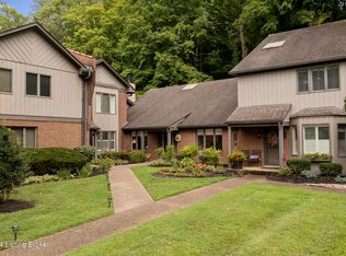 5533 Forest Lake Dr, Prospect, KY