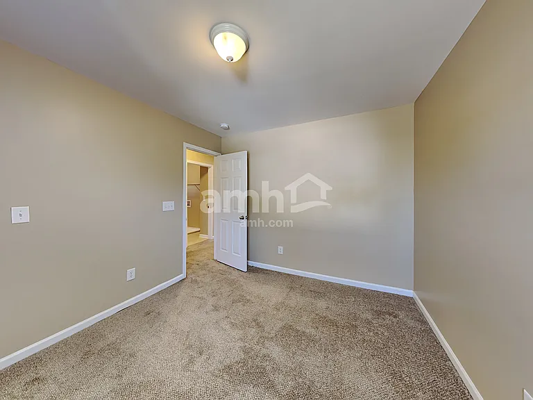 148 Bellfare Dr — Photo 15