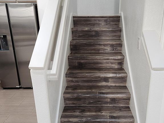 stair to upper level