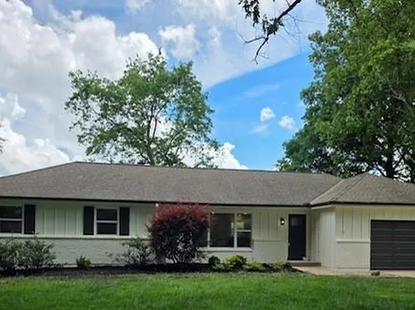 3515 W 93rd St, Leawood, KS 66206