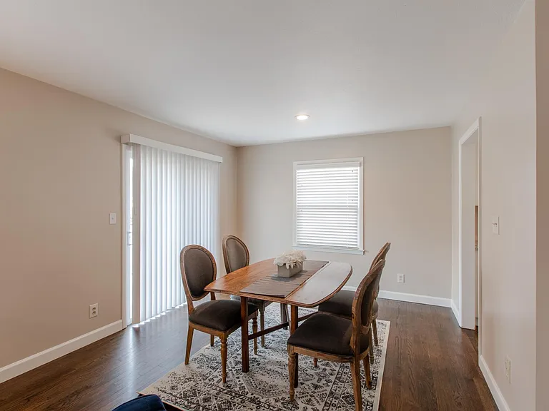 8614 Woodson Dr — Photo 7
