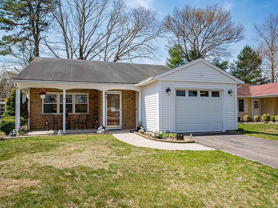 179 Edinburgh Drive UNIT 179, Ridge, NY 11961 Zillow