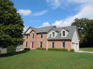 1400 Bayhill Ridge Ln, Knoxville, TN 37922