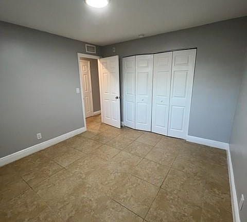 5th image of 2900 NE 17th Ave #217