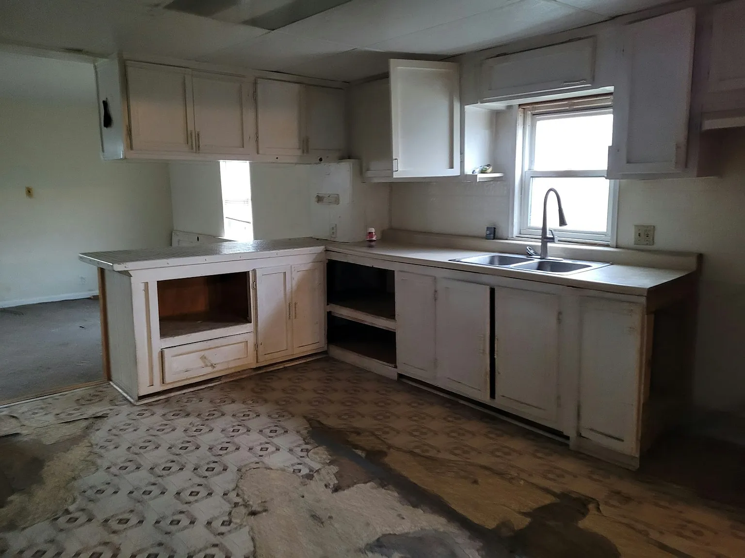 244 South Mann Avenue — Photo 3