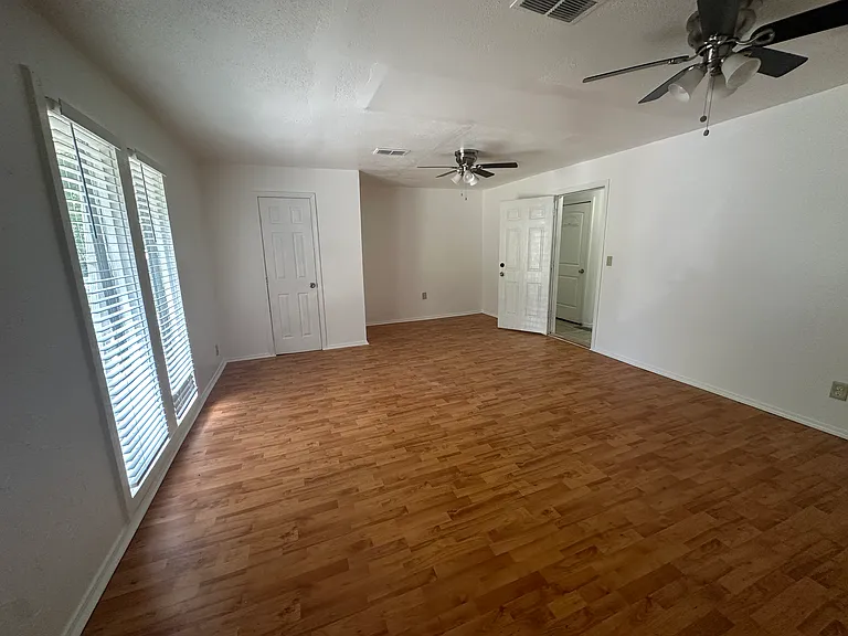 7833 S Harvard Ave — Photo 30