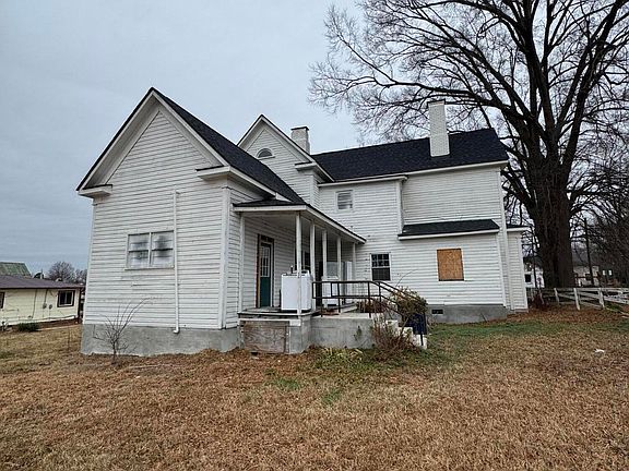 4th image of 214 Charlotte Ave