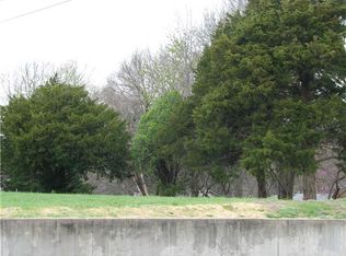 2534 2nd Ave, Leavenworth, KS 66048