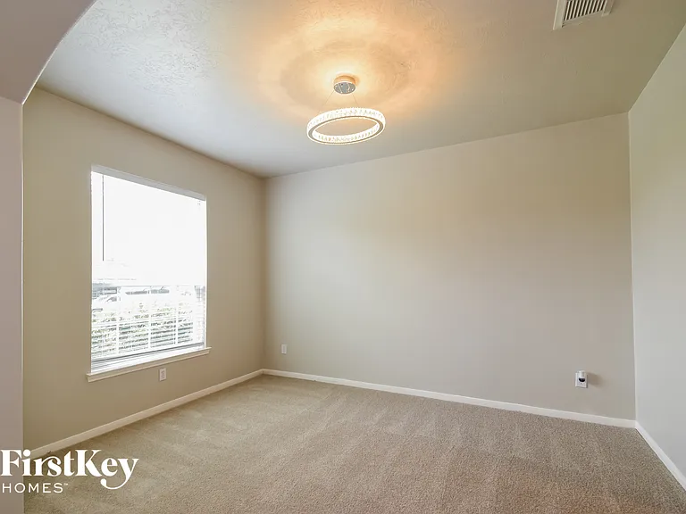 10803 Gold Finch Rd — Photo 5
