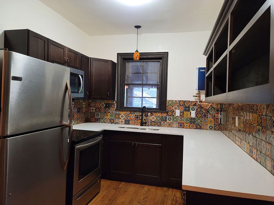 1st image of 810 W Craig Pl Unit 203