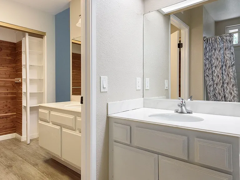 727 Lamplighter Rd — Photo 15