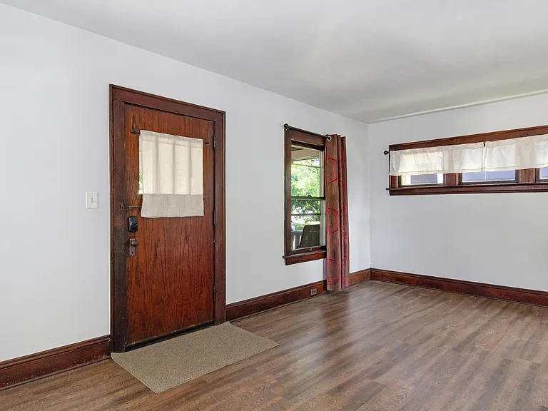 2084 Wascana Ave — Photo 3