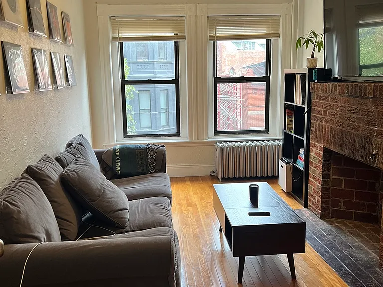 24 Isabella St #3 — Photo 1