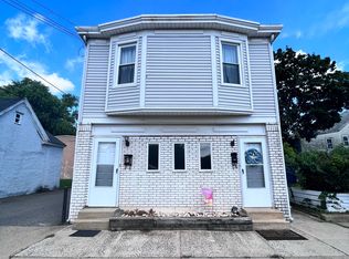813 Wood St FLOOR 2, Bristol, PA 19007