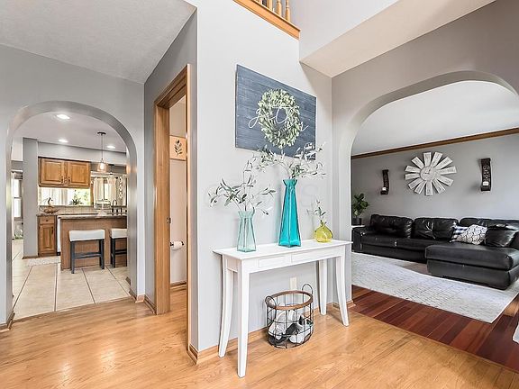 4th image of 777 Claycross Ct