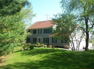 S88W25700 Edgewood Ave, Mukwonago, WI 53149