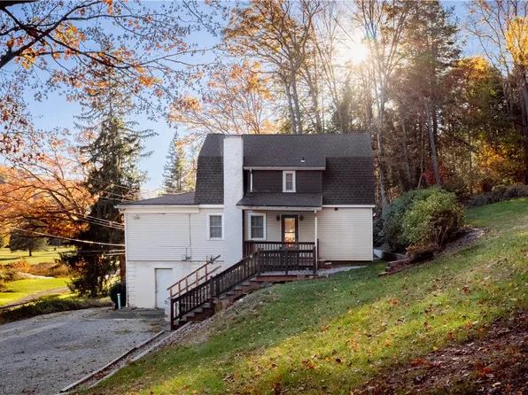 415 Saylor School Rd, Johnstown, PA 15905