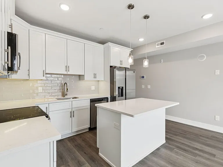 2531 N Front St #2 — Photo 6