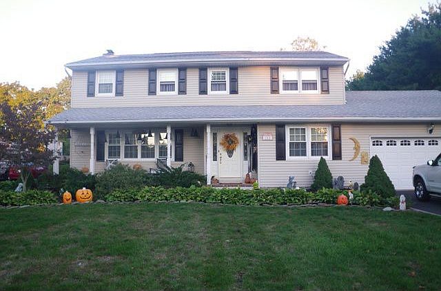 1st image of 104 Joanna Dr