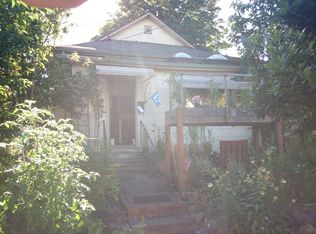 2010 Warren Ave N, Seattle, WA 98109