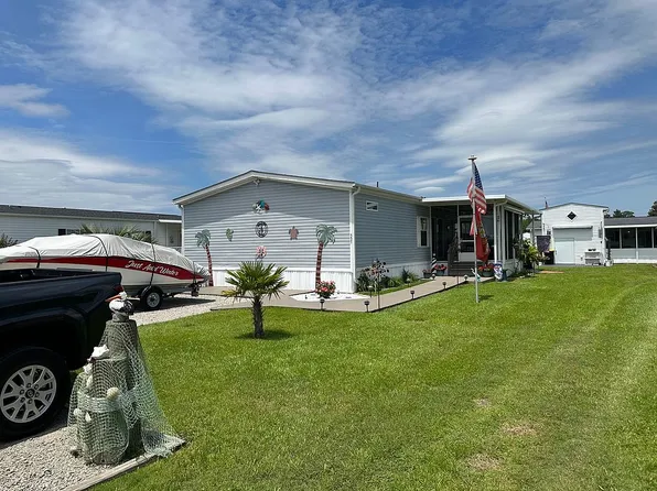 350 Red Barn Rd #557, Newport, NC 28570