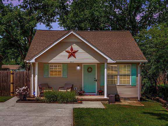 3rd image of 5812 Leslie Ave