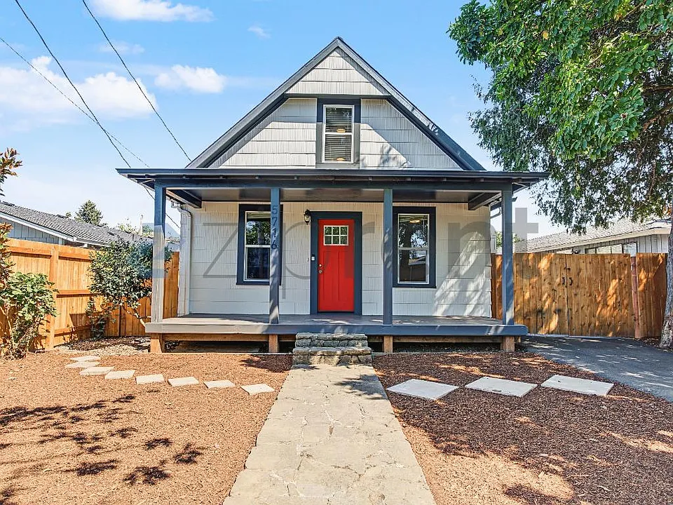 5716 SE 83rd Ave