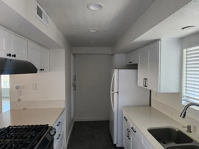 11264 Morrison St #303 — Photo 4