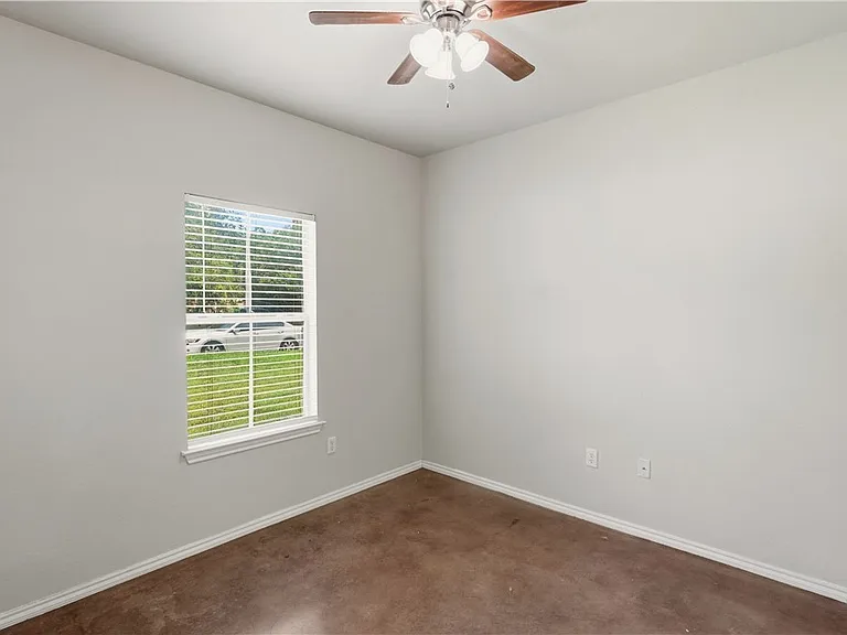 147 Rosedale Ave — Photo 15