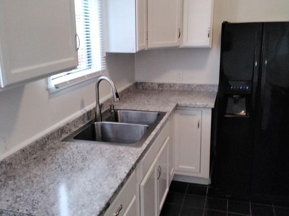 2nd image of 415 N Eastwood Ave #415