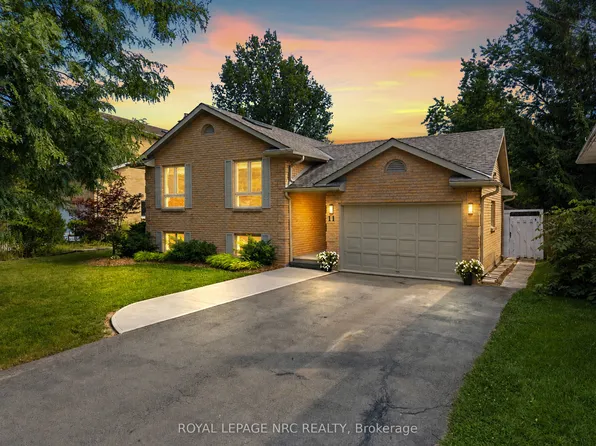11 Village Ct, Welland, ON L3C 6K4