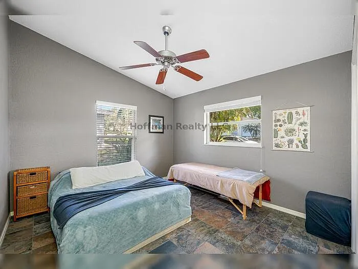 1632 Windsor Pl — Photo 40