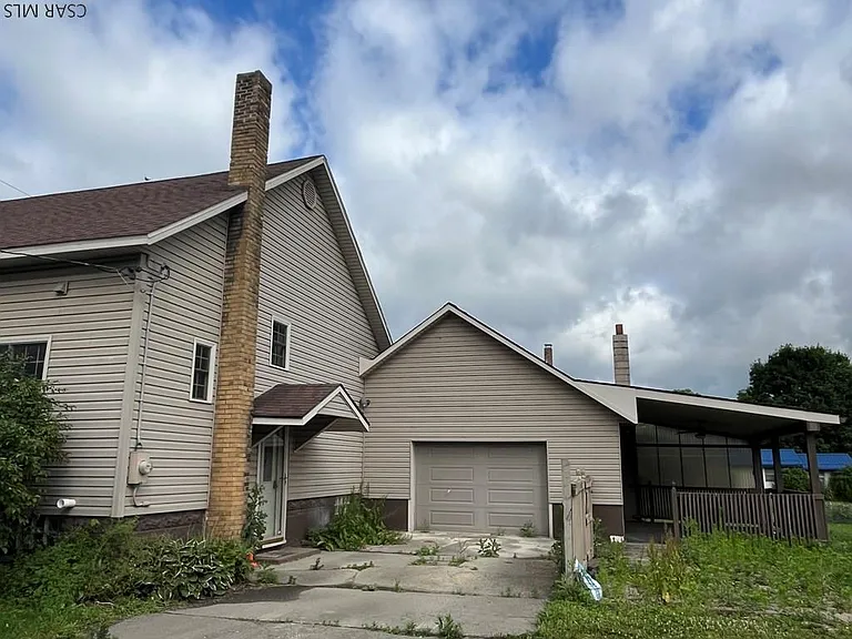 378 Locust St — Photo 4