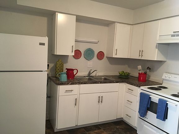 5th image of 1309 Hudson Ave APT A02
