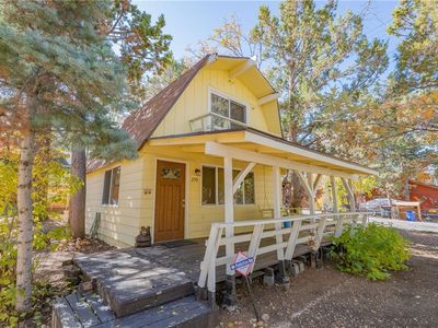299 Sunset Ln, Sugarloaf, CA, 92386