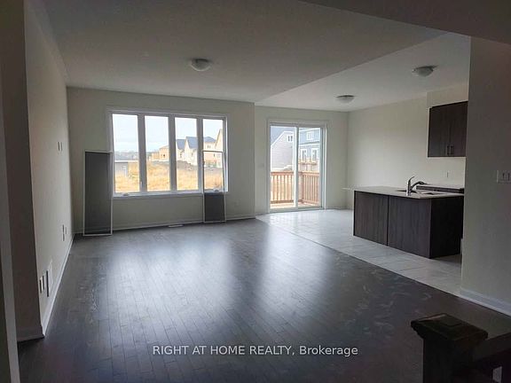 4th image of 13 Oakmont Dr