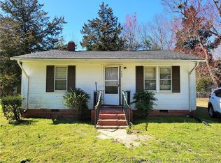 402 Hicks Ave, Fayetteville, NC 28304