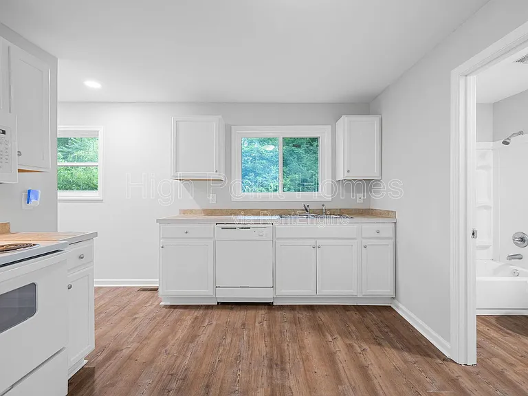 1317 Mayfield Ln #A — Photo 4