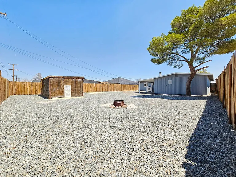 225 N Helena St — Photo 18