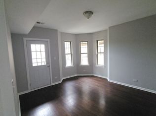5717 N Kimball Ave APT 2S, Chicago, IL 60659