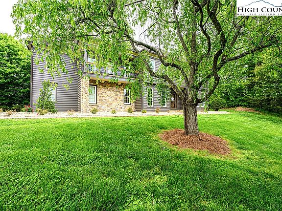 2nd image of 2777 Lakeview Drive