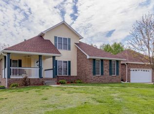 1450 Dr Meade Ln, Clarksville, TN 37042