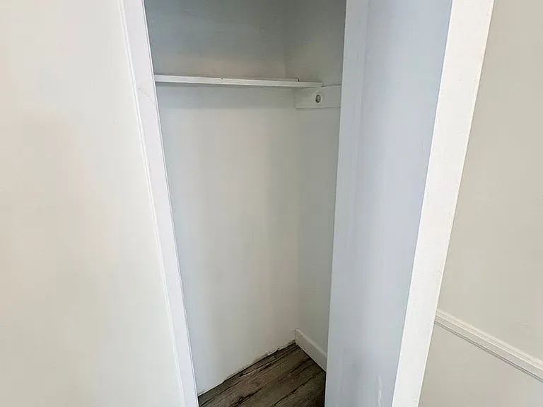 Peerless Apartments — Photo 15